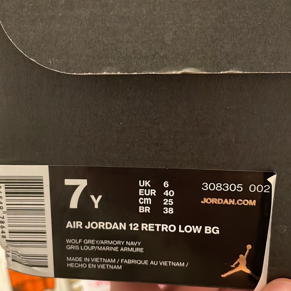 Air Jordan retro 12 low wolf grey GS - Picture 7 of 9